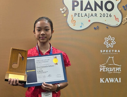 Cheryl Samantha Sidharta Juara 3 Kompetisi Piano Pelajar Opus Nusantara
